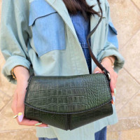 کیف چرم مثلثی سبز ابر و بادی سنگی