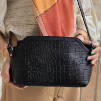 کیف چرم آیسان مشکی سنگی