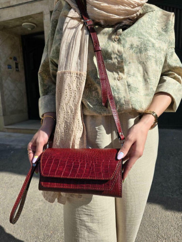 کیف چرم بهار زرشکی آلبالویی لبه صاف سنگی