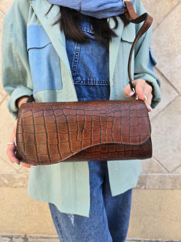 کیف چرم شب قهوه ای لبه موج