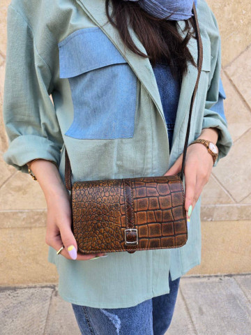 کیف چرم بغل پرچ قهوه ای ابرو بادی سنگی بزرگ