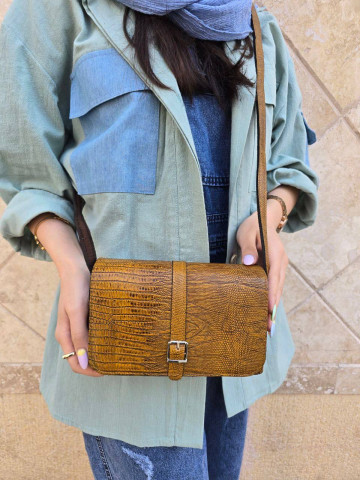 کیف چرم بغل پرچ زرد عسلی ابرو بادی لیزارد بزرگ