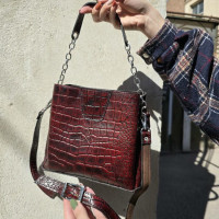 کیف چرم شین زرشکی ابر و بادی سنگی