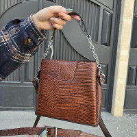 کیف چرم شین قهوه ای گردویی لیزارد