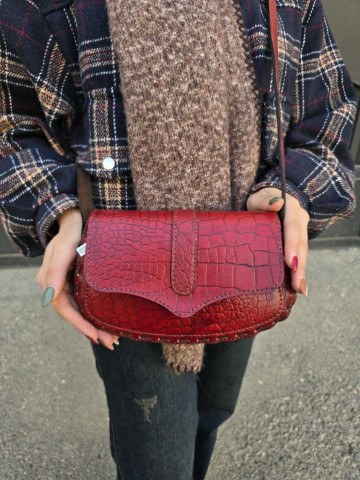   کیف چرم درب پروانه قرمز سنگی