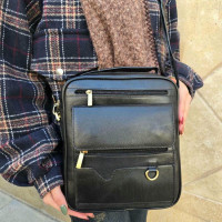 کیف چرم اسپورت کارن بزرگ مشکی ساده