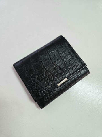 کیف پول چرم دکمه لبه دار مشکی سنگی