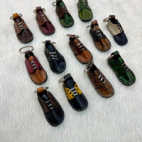 جاکلیدی چرمی طرح کفش