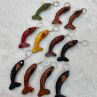 جاکلیدی چرمی طرح ماهی