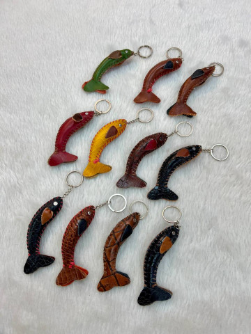 جاکلیدی چرمی طرح ماهی