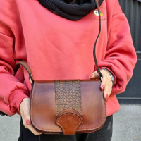 کیف چرم لنگری قهوه ای فندوقی کوچک 