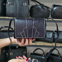 کیف چرم الماس سرمه ای تیره(مایل به مشکی)