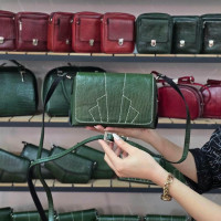 کیف چرم الماس سبز لیزارد