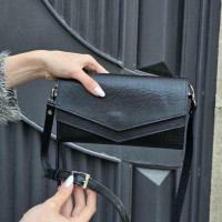 کیف چرم بهار مشکی لیزارد لبه مثلثی