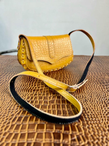   کیف چرم درب پروانه زرد سنگی