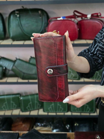 کیف پول نیلوفر زرشکی ابر و بادی ساده