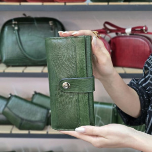 کیف پول نیلوفر سبز لیزارد