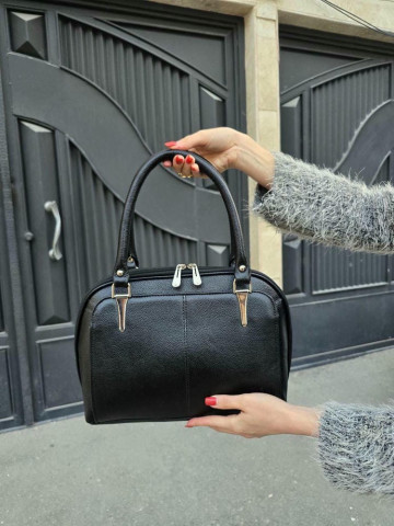 کیف چرم نیم گرد مشکی فلوتر