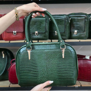 کیف چرم نیم گرد سبز لیزارد