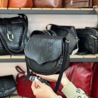 کیف چرم ترنج مشکی پولک ماهی