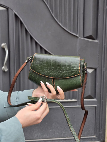 کیف چرم مثلثی سبز ابر و بادی سنگی دوخت قهوه ای