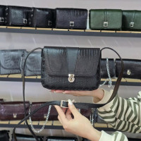 کیف چرم عسل مشکی لیزارد