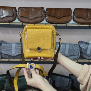 کیف چرم اسپورت کوچک زرد سنگی