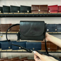 کیف چرم یاس مشکی فلوتر درب صاف