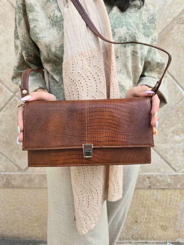 کیف چرم آی تک فندقی لیزارد