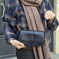 کیف چرم درب پروانه سرمه ای مایل به مشکی سنگی