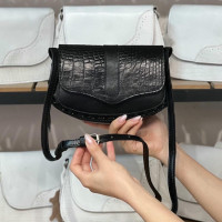 کیف چرم درب پروانه درب کروکو بدنه ساده مشکی