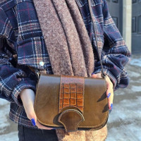 کیف چرم لنگری قهوه ای تیره ابر و بادی کوچک