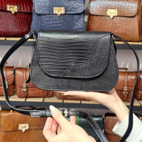 کیف چرم پروانه دو طبله مشکی لیزارد