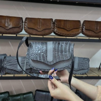 کیف چرم درب پروانه تمام سنگی جلو صاف طوسی