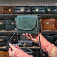 کیف چرم یاس سبز کله غازی صاف