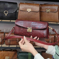 کیف چرم آتنا زرشکی ابر و بادی سنگی