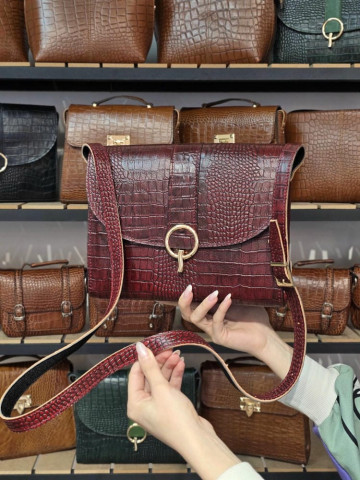 کیف چرم روناک زرشکی ابر و بادی سنگی