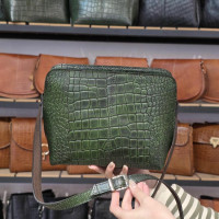 کیف چرم جلو دوخت سبز ابر و بادی سنگی