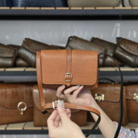 کیف چرم بغل پرچ عسلی نارنجی ابر و بادی لیزارد