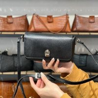 کیف چرم نگار مشکی ساده