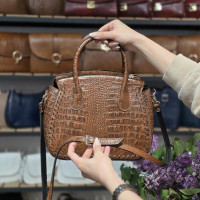 کیف تریشه قهوه ای گرم ابر وبادی سنگی