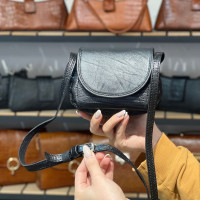 کیف چرم مینی مشکی لیزارد درب ساده