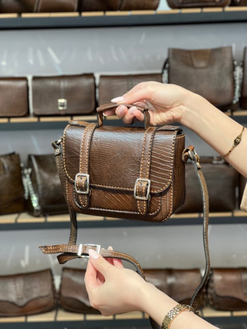 کیف چرم ماهک قهوه ای ابر و بادی لیزارد
