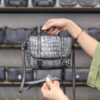 کیف چرم ماهک طوسی ابر و بادی سنگی