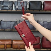 کیف چرم دستی رها زرشکی ابر و بادی ساده