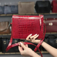 کیف چرم شیما زرشکی سنگی