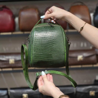کیف چرم تیدا سبز ابر و بادی لیزارد