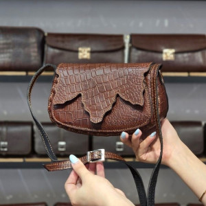 کیف چرم درب برگی قهوه ای عنابی سنگی