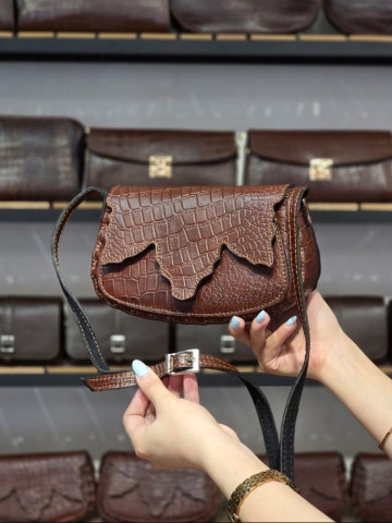 کیف چرم درب برگی قهوه ای عنابی سنگی